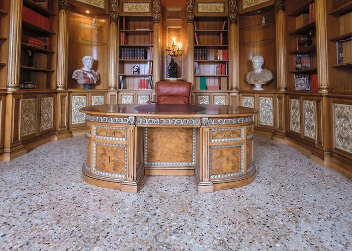 Palazzo Ca' Bernardo By Francesco Molon Gasthuis