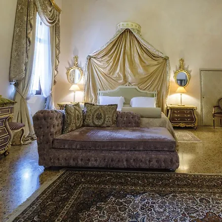 Guest house Palazzo Ca' Bernardo By Francesco Molon Venice