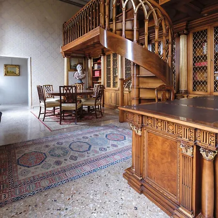 Affittacamere Palazzo Ca' Bernardo By Francesco Molon 4*