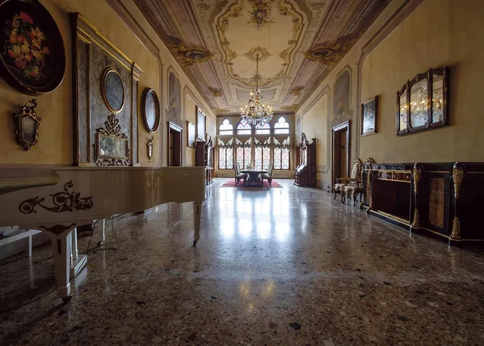 Palazzo Ca' Bernardo By Francesco Molon Affittacamere 4*