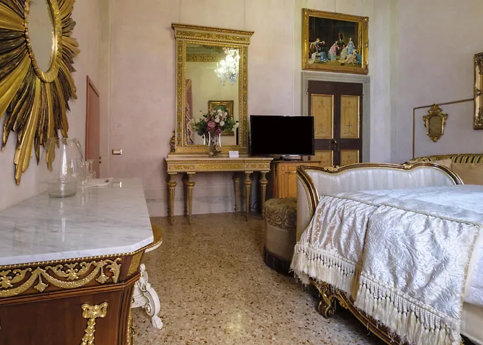 Palazzo Ca' Bernardo By Francesco Molon Affittacamere