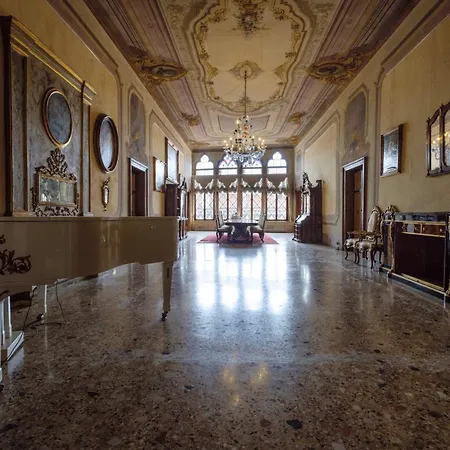 Palazzo Ca' Bernardo By Francesco Molon Maison d'hôtes 4*