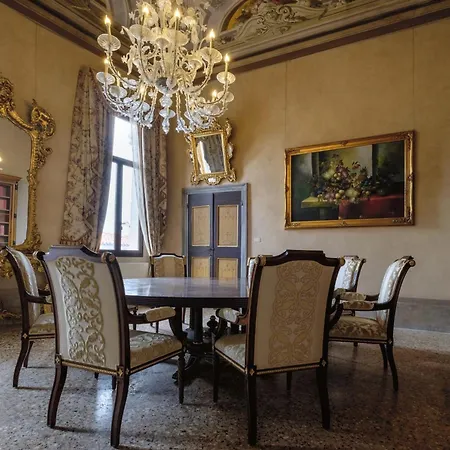 Palazzo Ca' Bernardo By Francesco Molon بيت ضيافة 4*