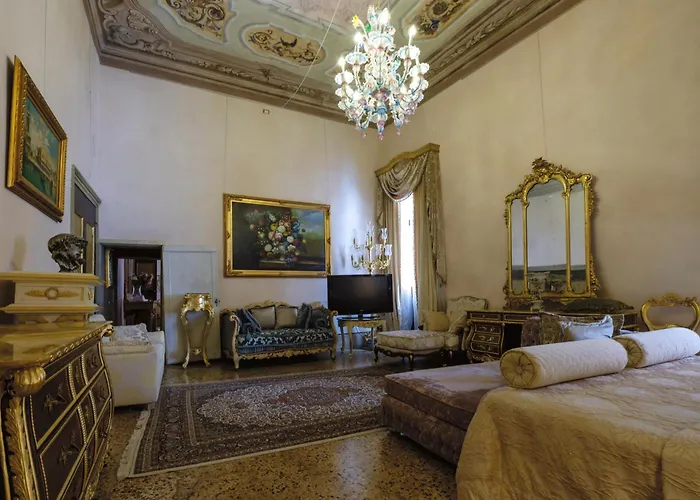 Palazzo Ca' Bernardo By Francesco Molon